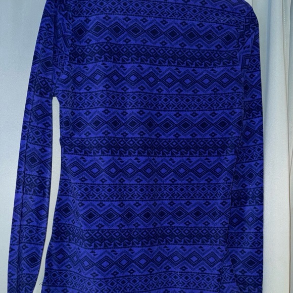 Eddie Bauer Fleece fitted 1/4 zip Patterned L Top - Picture 2 of 5